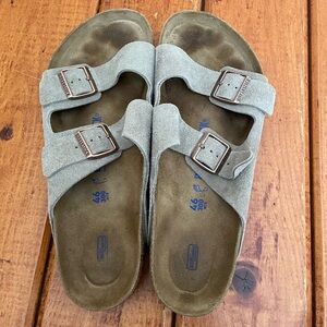 Birkenstock Soft Footbed Arizona Sandals, Taupe Suede, Size EU46